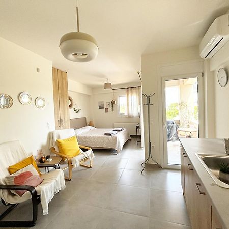 Liakada Guest House 아르테미다 외부 사진